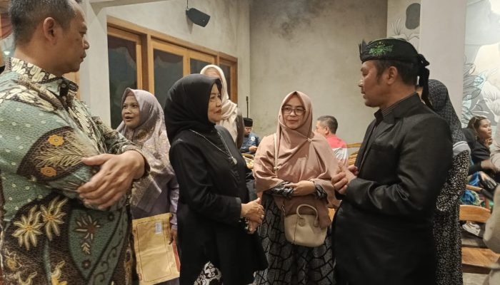Lathifah Sohib Calon Wakil Bupati Malang Ajak Dialog dan Diskusi Awak Media