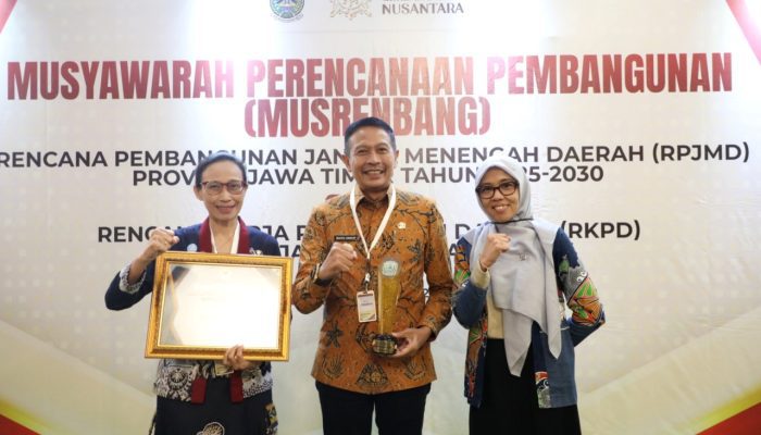 Wali Kota Malang Terima Penghargaan Pembangunan Daerah, Kategori Kota Terbaik se Jawa Timur